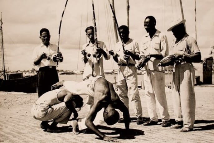 HISTORIA DE CAPOEIRA ANGOLA